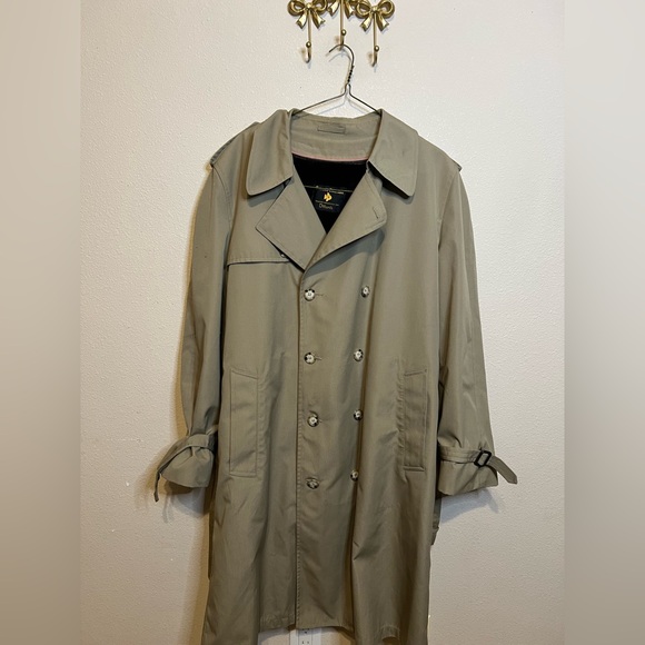Cotswold Collection Other - Men's Cotswold Collection Classic Double-Breasted Trench Coat - Khaki. Size 44T